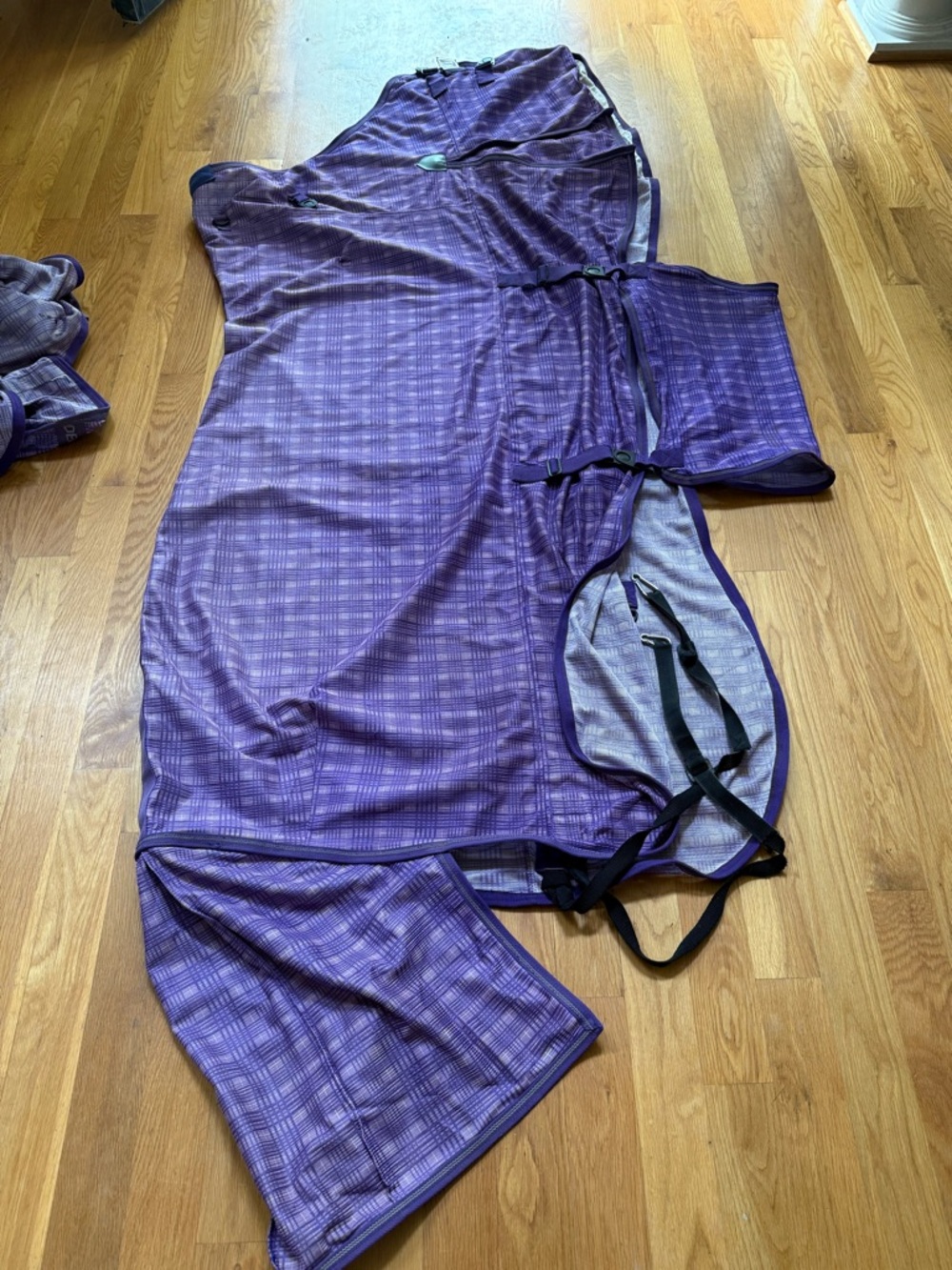 TUFF RIDER Horse size 81 Purple plaid fly sheet w/ belly band - READ note !